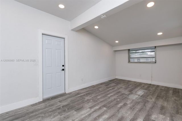 840 NE 182nd Ter, North Miami Beach, FL 33162