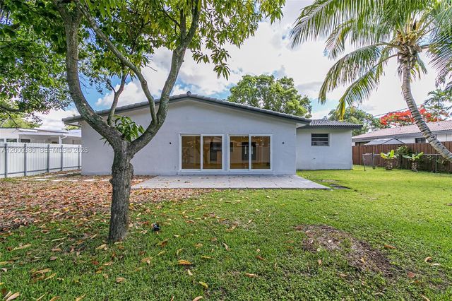 840 NE 182nd Ter, North Miami Beach, FL 33162