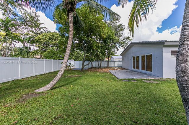 840 NE 182nd Ter, North Miami Beach, FL 33162