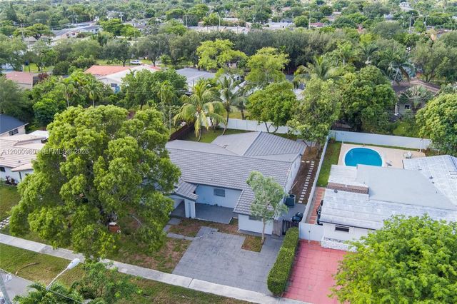 840 NE 182nd Ter, North Miami Beach, FL 33162