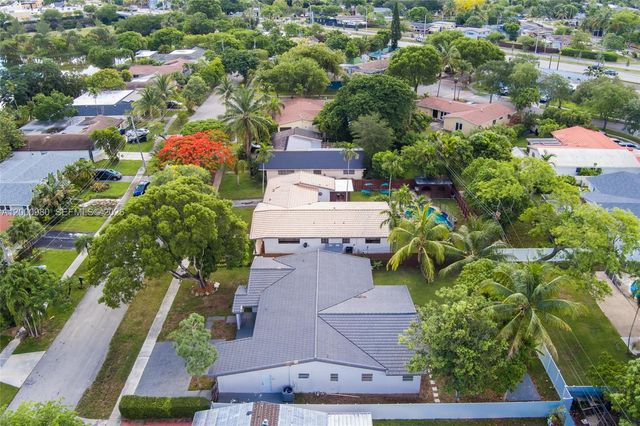 840 NE 182nd Ter, North Miami Beach, FL 33162
