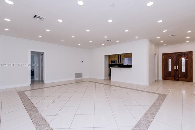 840 NE 182nd Ter, North Miami Beach, FL 33162