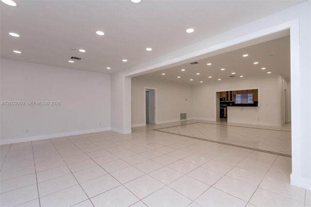 840 NE 182nd Ter, North Miami Beach, FL 33162