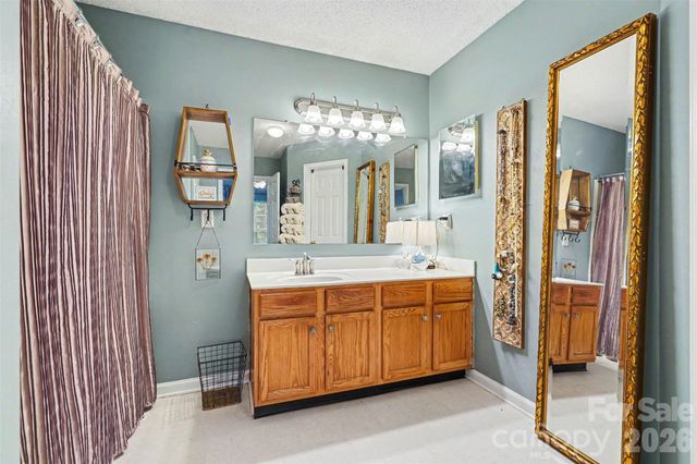 6909 Karnak Court, Charlotte, NC 28216