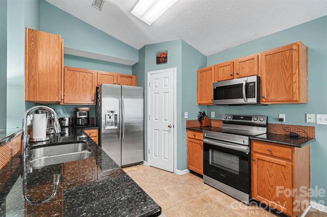 6909 Karnak Court, Charlotte, NC 28216