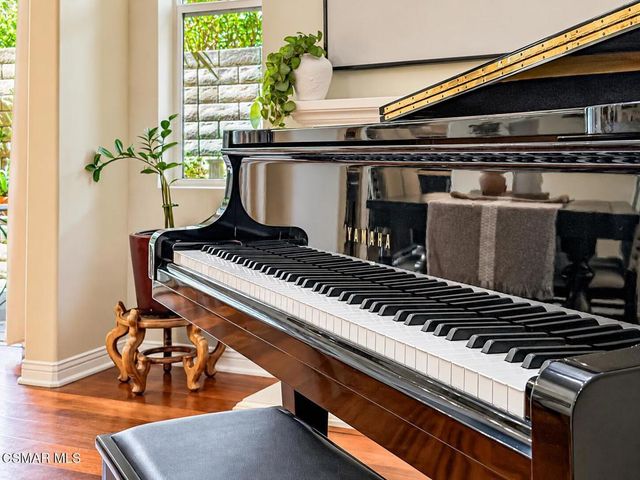 4656 Calle Norte, Newbury Park, CA 91320
