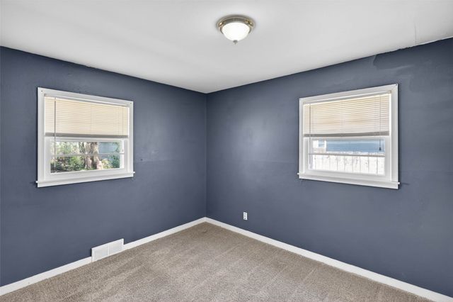 1501 Carrie Avenue, Des Moines, IA 50315