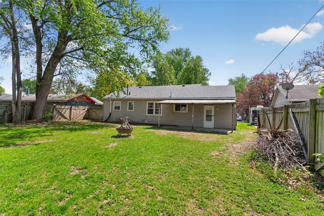 1501 Carrie Avenue, Des Moines, IA 50315