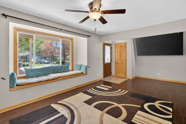 1501 Carrie Avenue, Des Moines, IA 50315
