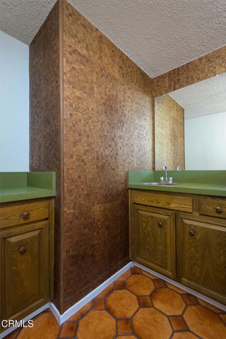 3810 San Augustine Drive, Glendale, CA 91206