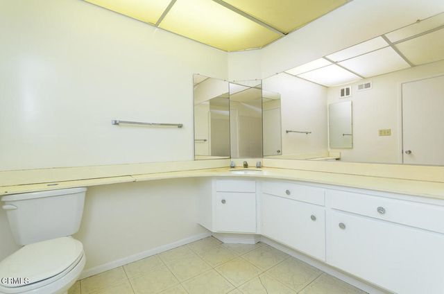3810 San Augustine Drive, Glendale, CA 91206