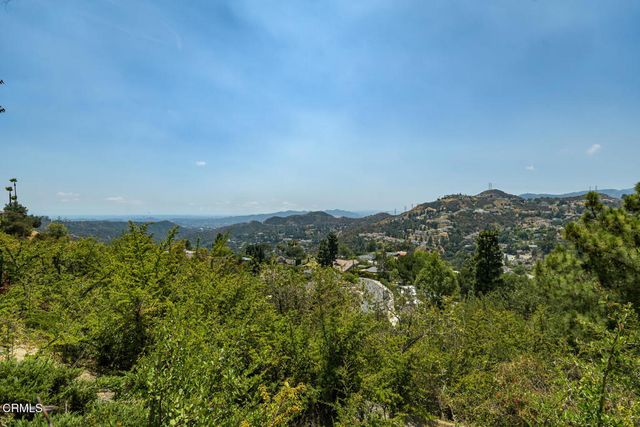 3810 San Augustine Drive, Glendale, CA 91206