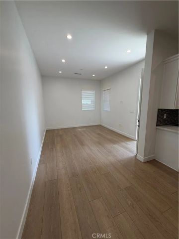 8441 Calvin Ave, Northridge, CA 91324