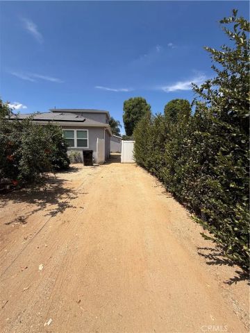 8441 Calvin Ave, Northridge, CA 91324