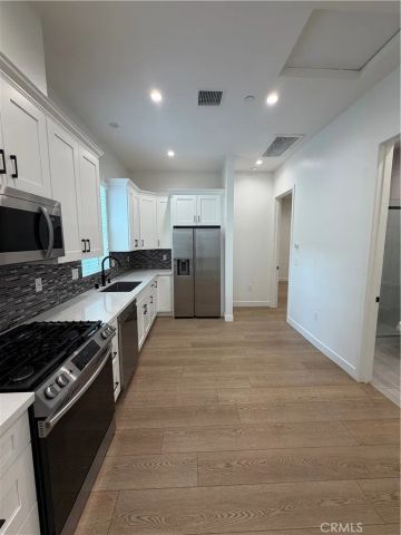 8441 Calvin Ave, Northridge, CA 91324