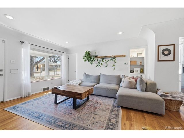 1055 S Garfield St, Denver, CO 80209