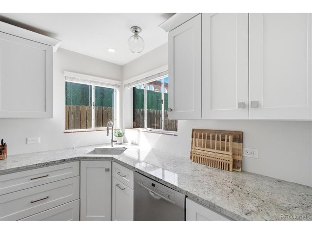 1055 S Garfield St, Denver, CO 80209