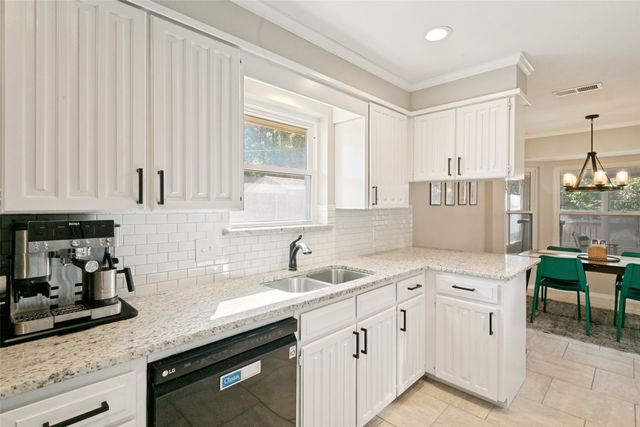 1805 Timbercreek Road, Benbrook, TX 76126