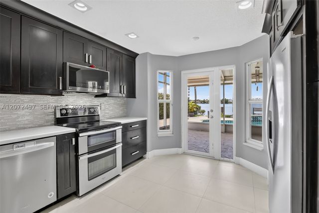 19156 NW 24th Ct, Pembroke Pines, FL 33029