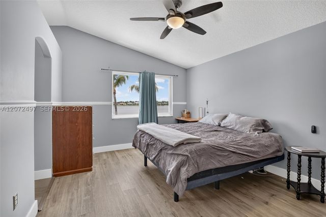 19156 NW 24th Ct, Pembroke Pines, FL 33029