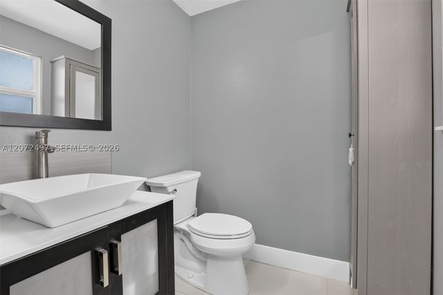 19156 NW 24th Ct, Pembroke Pines, FL 33029