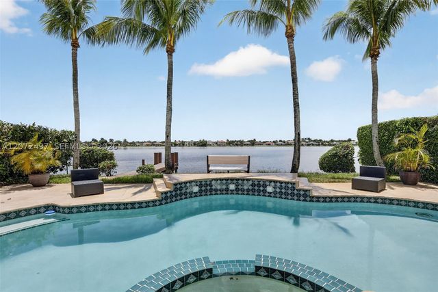 19156 NW 24th Ct, Pembroke Pines, FL 33029