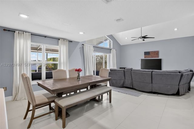 19156 NW 24th Ct, Pembroke Pines, FL 33029
