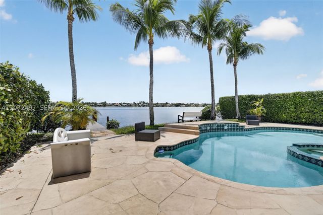 19156 NW 24th Ct, Pembroke Pines, FL 33029