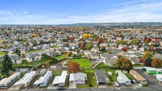 7303 N Crestline St, Spokane, WA 99217