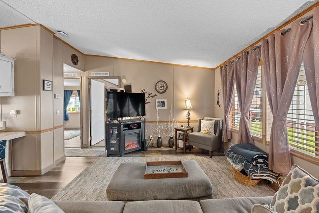 7303 N Crestline St, Spokane, WA 99217