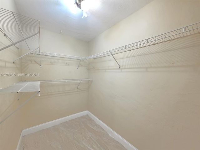 10905 N Kendall Drive 410, Miami, FL 33176