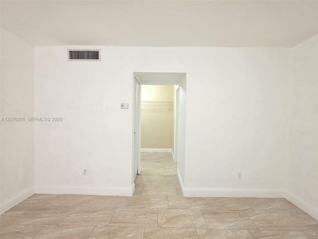 10905 N Kendall Drive 410, Miami, FL 33176