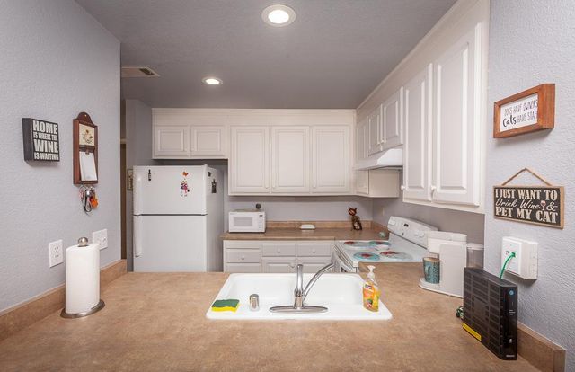 1599 W Swain Rd, Stockton, CA 95207