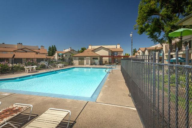1599 W Swain Rd, Stockton, CA 95207