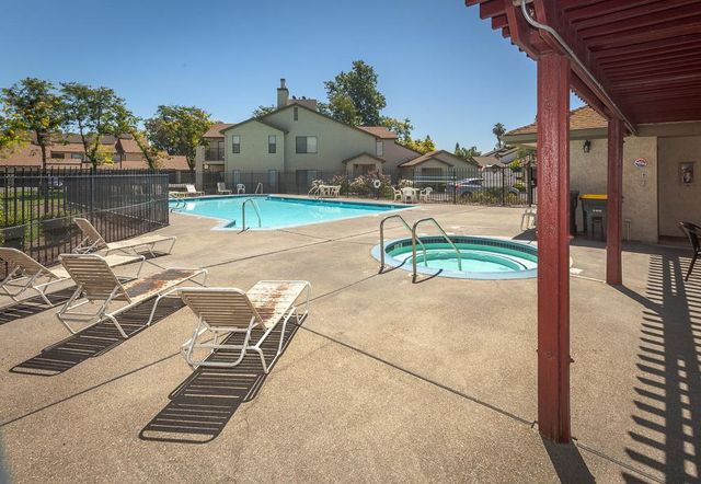 1599 W Swain Rd, Stockton, CA 95207