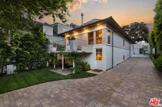 128 Wadsworth Avenue, Santa Monica, CA 90405