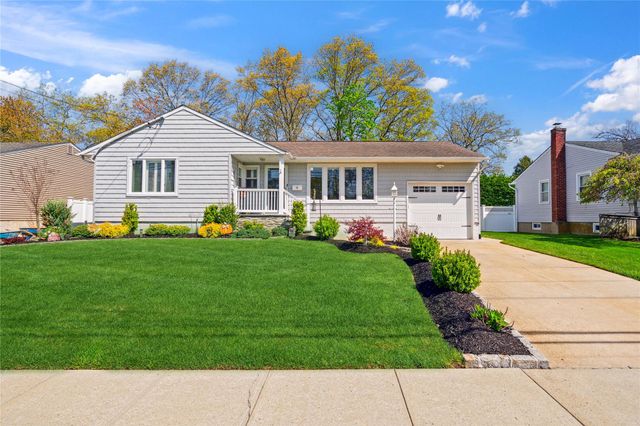 35 Ontario Ave., Massapequa, NY 11758