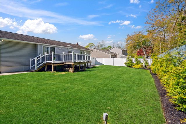 35 Ontario Ave., Massapequa, NY 11758