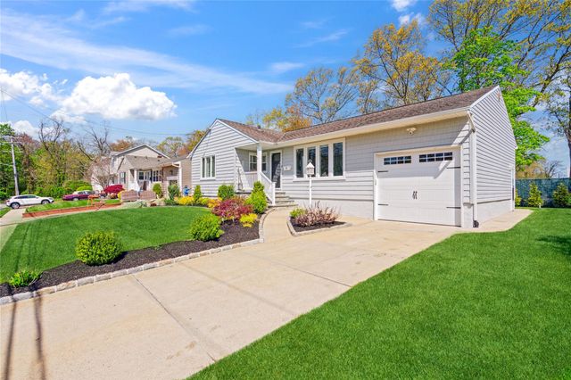35 Ontario Ave., Massapequa, NY 11758
