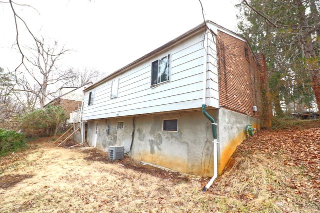 4504 Stonewall RD, Roanoke, VA 24017