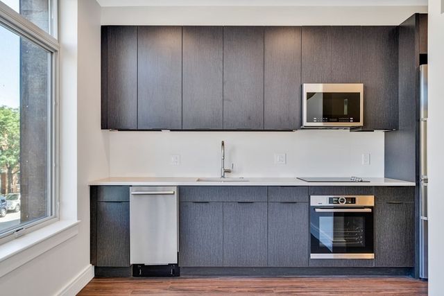 99 Sumner 203, Boston, MA 02128