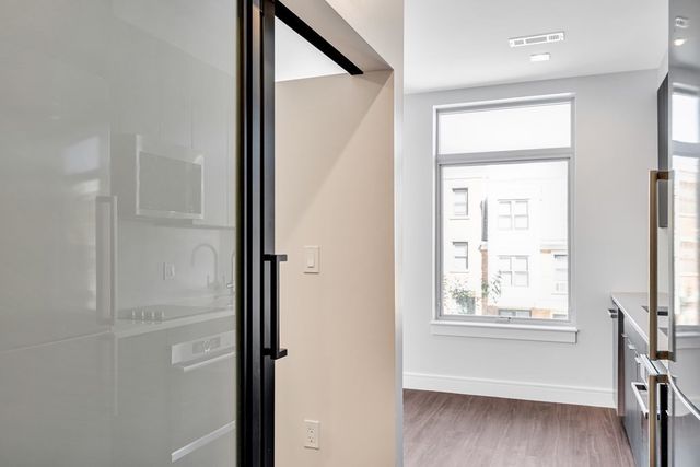 99 Sumner 203, Boston, MA 02128