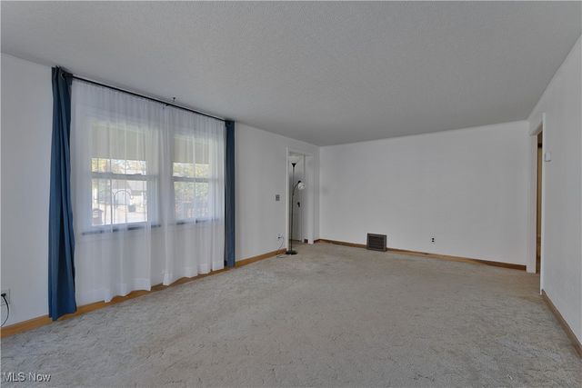 230 Westminster Avenue, Youngstown, OH 44515