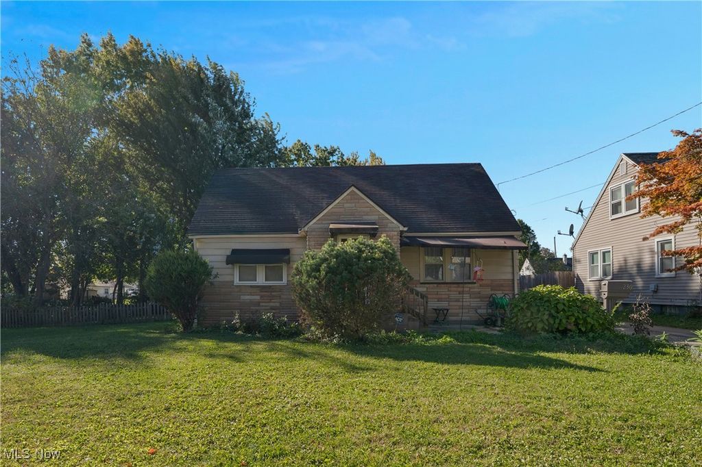230 Westminster Avenue, Youngstown, OH 44515