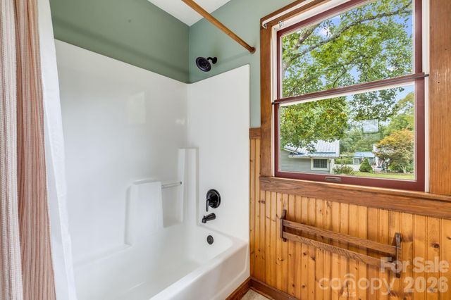53 Armstrong Road, Etowah, NC 28729
