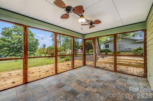 53 Armstrong Road, Etowah, NC 28729