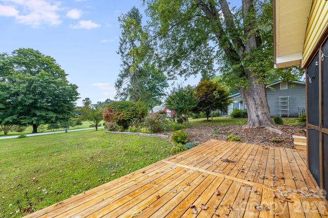 53 Armstrong Road, Etowah, NC 28729