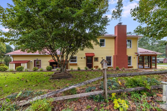 53 Armstrong Road, Etowah, NC 28729