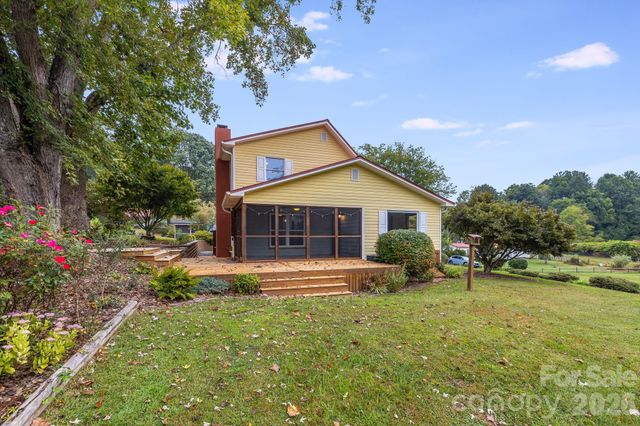53 Armstrong Road, Etowah, NC 28729