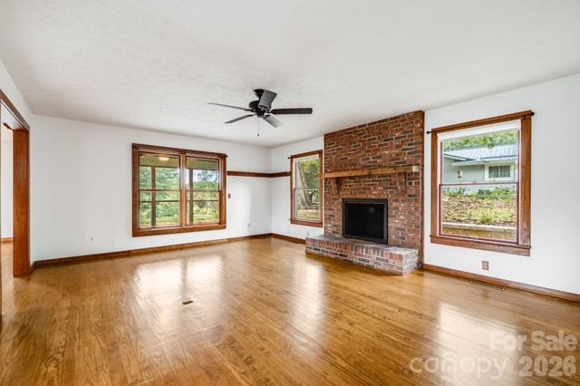 53 Armstrong Road, Etowah, NC 28729